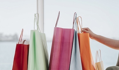 Как заказать брендированные пакеты оптом: гайд по работе с производителями